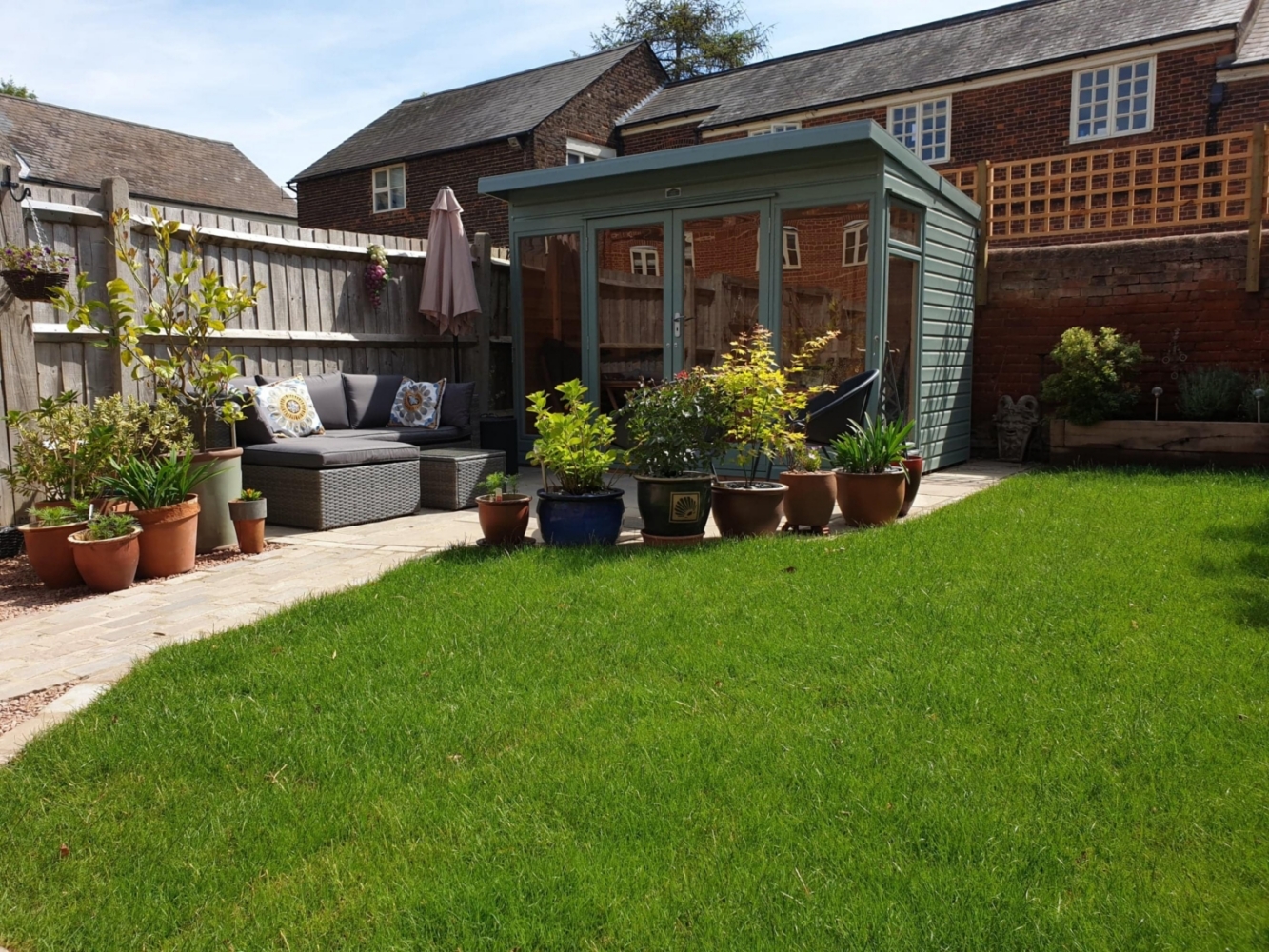 Seating area and summer house