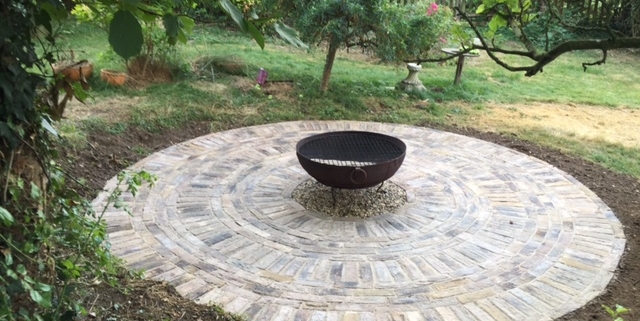 Fire pit circle in clay pavers